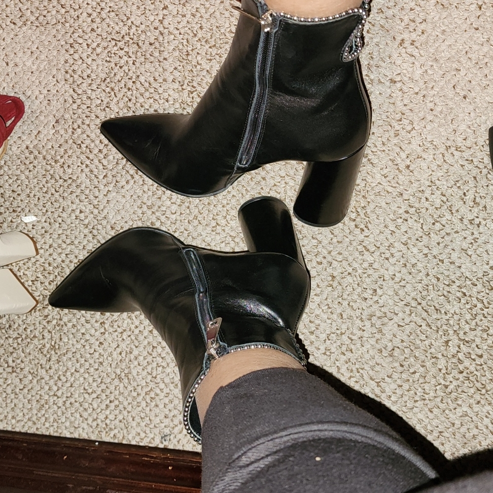 MADE IN ITALY MA&LO BLACK REAL LEATHER STUD TRIM BOOTIES EUC SIZE 40 - Picture 5 of 13